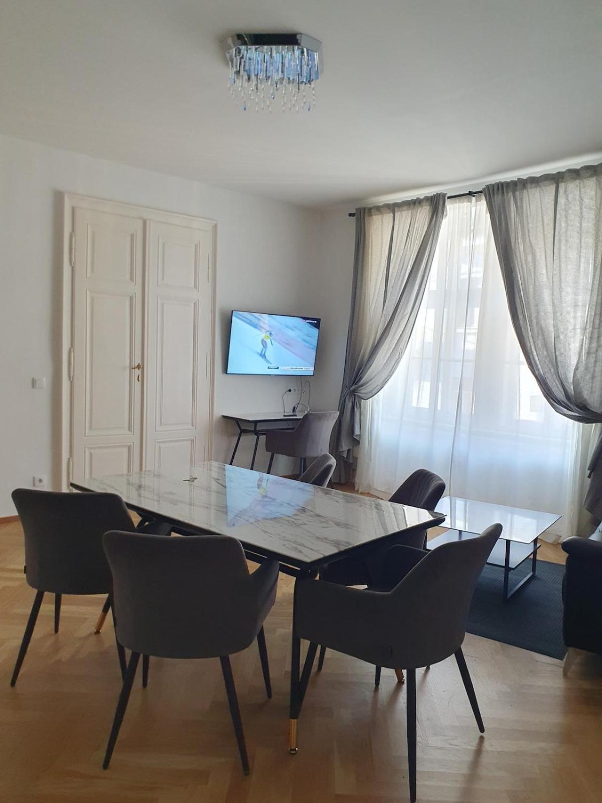 Central - 22 Apartment